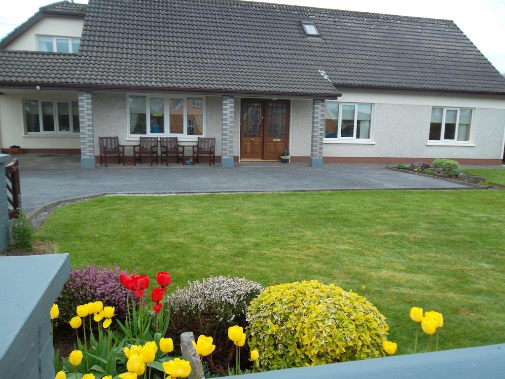 Gentian Villa B&B Ballyvaughan Exteriör bild